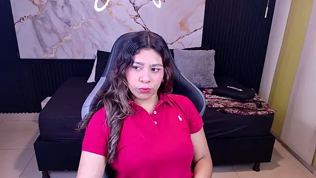 Snapshot of Sophie19__ chatting on February 16, 11:42 am Sophie19 online show from February 16, 11:42 am