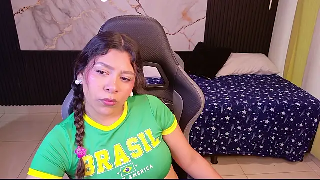 Sophie19   online show from March 13, 11:37 am