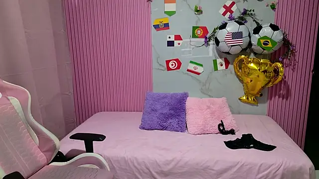 Sophie19   online show from July 6, 12:23 pm