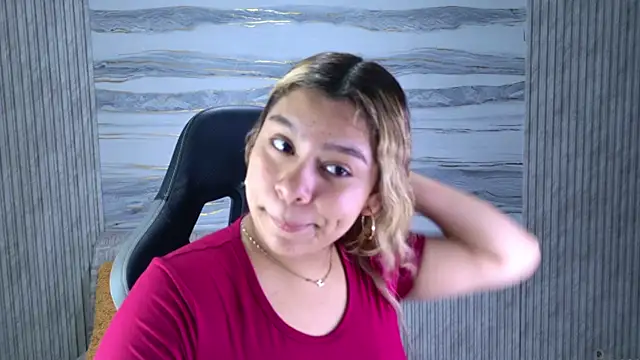 Sophie19   online show from May 13, 11:39 am
