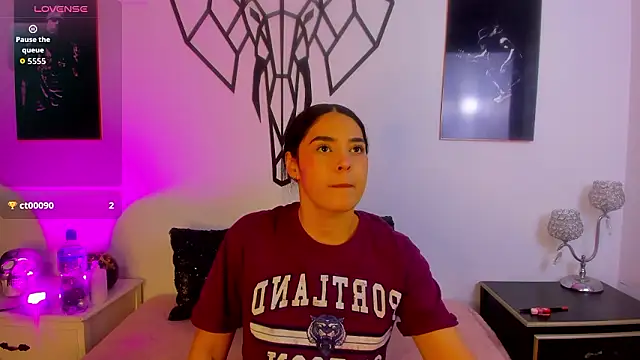 Snapshot of antonella_as chatting on February 26, 1:05 am antonella as online show from February 26, 1:05 am