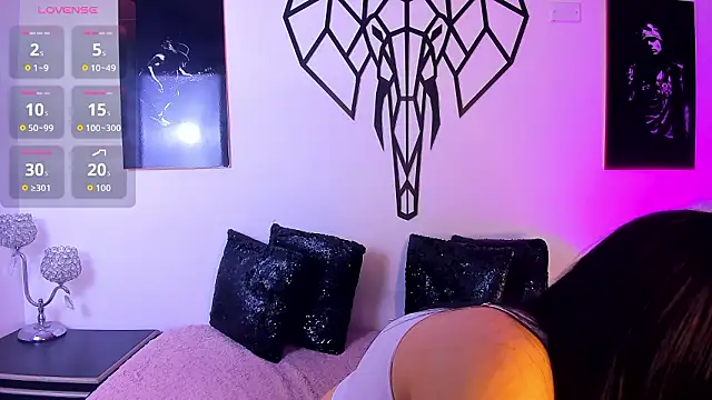 Snapshot of antonella_as chatting on February 19, 4:09 am antonella as online show from February 19, 4:09 am