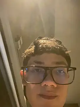 Santi Princex online show from April 5, 6:20 am