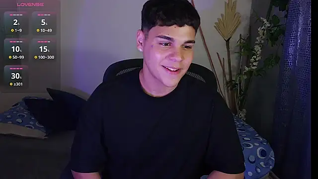 eithan jonnes online show from April 13, 8:57 pm