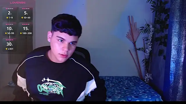 eithan jonnes online show from March 30, 4:25 am