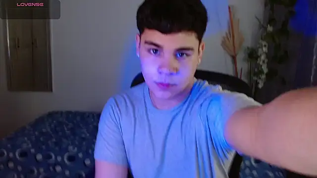 eithan jonnes online show from March 13, 7:52 pm