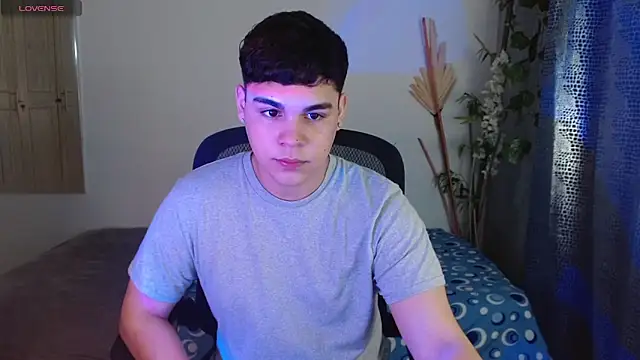 eithan jonnes online show from March 27, 7:15 pm