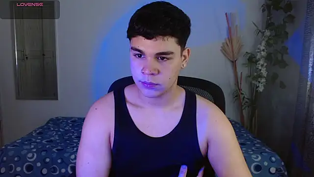 eithan jonnes online show from March 14, 8:37 pm