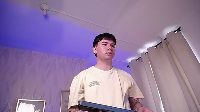 Snapshot of KaiStein chatting on February 19, 6:16 pm KaiStein online show from February 19, 6:16 pm