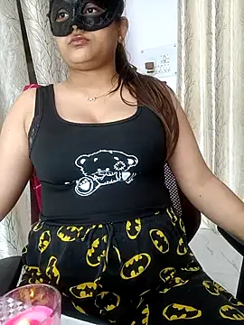 BOLD Ayesha online show from May 10, 8:54 pm