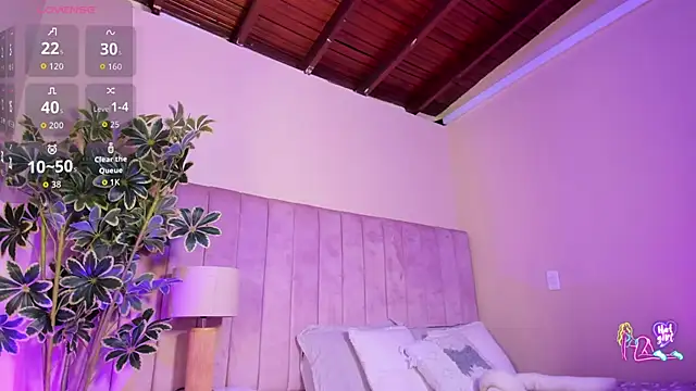 Ashley Beaomunt online show from March 6, 12:22 pm