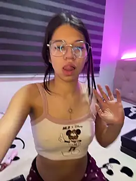 Snapshot of Deva_00 chatting on February 12, 11:04 pm Deva 00 online show from February 12, 11:04 pm