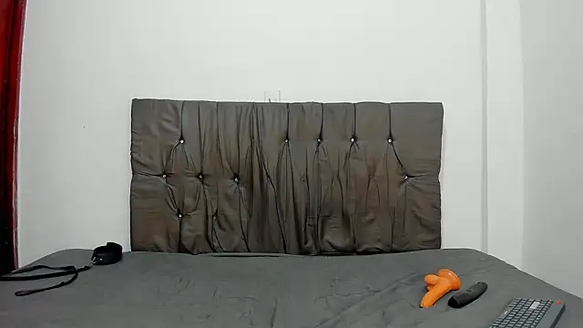 Ruby RedMoon2 online show from March 7, 8:14 pm