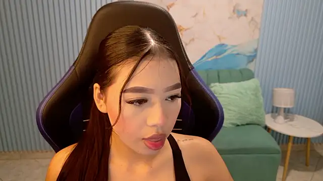 valerie20  online show from March 28, 5:08 am