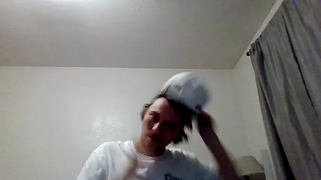 Snapshot of Tallhungandcloudy chatting on February 11, 4:23 am Tallhungandcloudy online show from February 11, 4:23 am