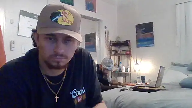 Snapshot of Tallhungandcloudy chatting on February 14, 6:46 am Tallhungandcloudy online show from February 14, 6:46 am