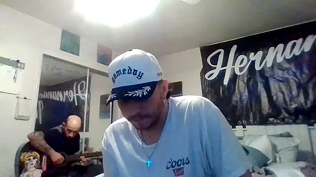 Tallhungandcloudy online show from March 17, 11:13 am