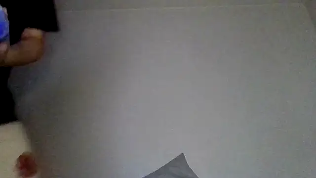 Tallhungandcloudy online show from March 26, 10:35 am