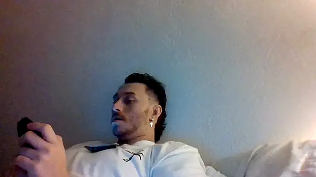 Tallhungandcloudy online show from March 7, 9:48 am