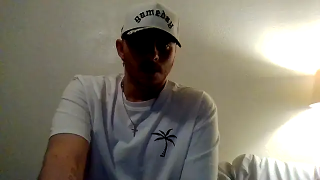 Tallhungandcloudy online show from March 8, 2:04 am