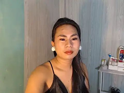 Snapshot of mauie69 chatting on June 22, 10:29 pm mauie69 online show from June 22, 10:29 pm