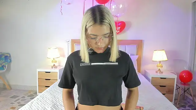 Bunny Blush1 online show from February 16, 7:12 pm