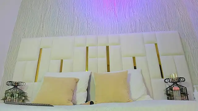 Bunny Blush1 online show from February 14, 7:58 pm