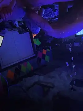 Snapshot of Baby_Smurk chatting on February 24, 9:32 am Baby Smurk online show from February 24, 9:32 am