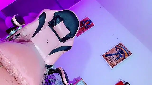 Snapshot of sexy_girlts chatting on April 26, 6:00 am sexy girlts online show from April 26, 6:00 am