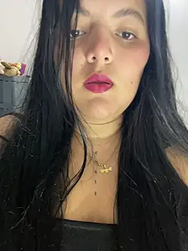 Snapshot of Isaval1007 chatting on February 11, 4:56 am Isaval1007 online show from February 11, 4:56 am