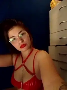 Luna33- online show from February 18, 3:48 am