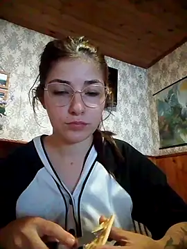 Luna33- online show from March 31, 2:30 pm