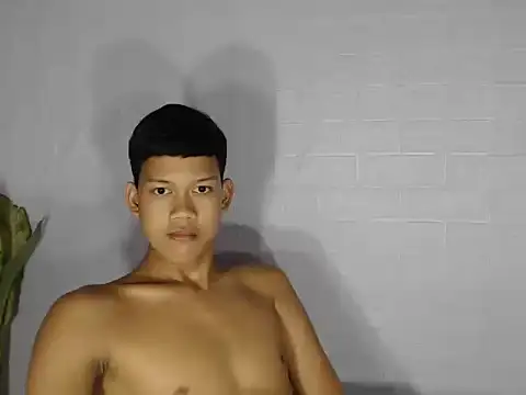 UrAsian Turjak online show from April 5, 11:11 pm