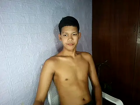 UrAsian Turjak online show from February 25, 7:08 am