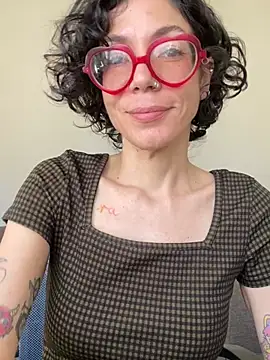 JeanneDuval8888 online show from May 1, 10:48 pm