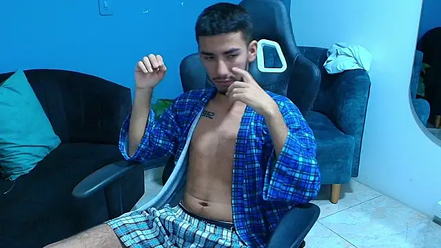 Noah-JONES online show from March 1, 3:39 am