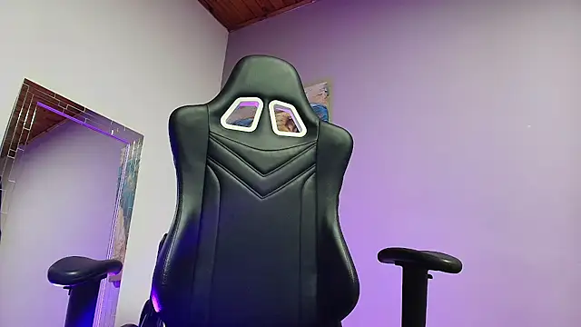 Noah-JONES online show from February 17, 3:37 am