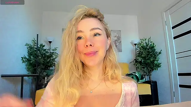 caty kiss online show from April 29, 3:32 am
