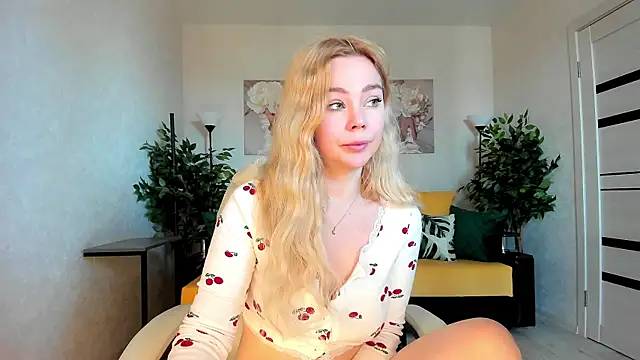 caty kiss online show from April 14, 3:11 am