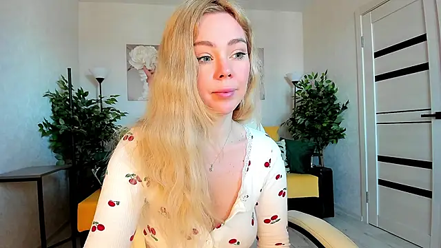 caty kiss online show from April 18, 3:20 am