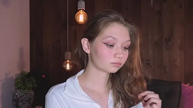 HolliBillig online show from February 22, 7:04 pm