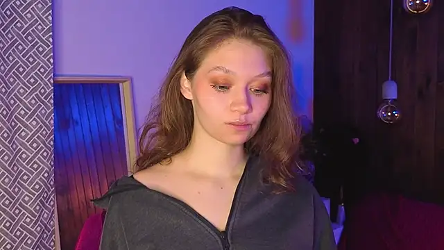 HolliBillig online show from March 15, 7:10 pm