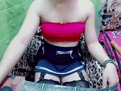 Snapshot of Trans_jenny69 chatting on May 23, 10:14 am Trans jenny69 online show from May 23, 10:14 am
