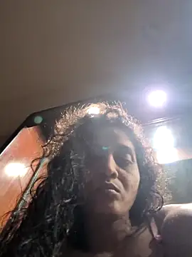 Snapshot of sexysilmy chatting on May 6, 5:22 am sexysilmy online show from May 6, 5:22 am