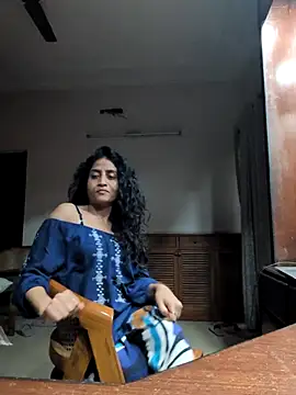 Snapshot of sexysilmy chatting on February 24, 12:39 pm sexysilmy online show from February 24, 12:39 pm