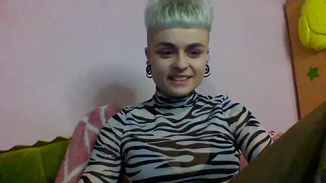 AlisaDear257 online show from March 18, 1:13 pm