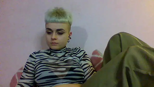 AlisaDear257 online show from March 12, 8:24 pm