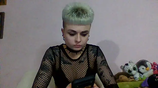 AlisaDear257 online show from April 5, 9:10 pm