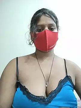 Snapshot of ankita077 chatting on July 10, 12:10 am ankita077 online show from July 10, 12:10 am