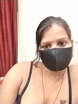 Snapshot of ankita077 chatting on June 8, 4:13 am ankita077 online show from June 8, 4:13 am